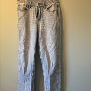 American Eagle Size 2 High-Rise Mom Straight Denim Jeans
